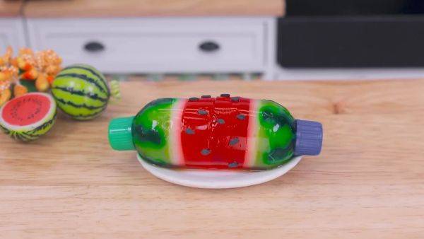 搞笑西瓜饮料