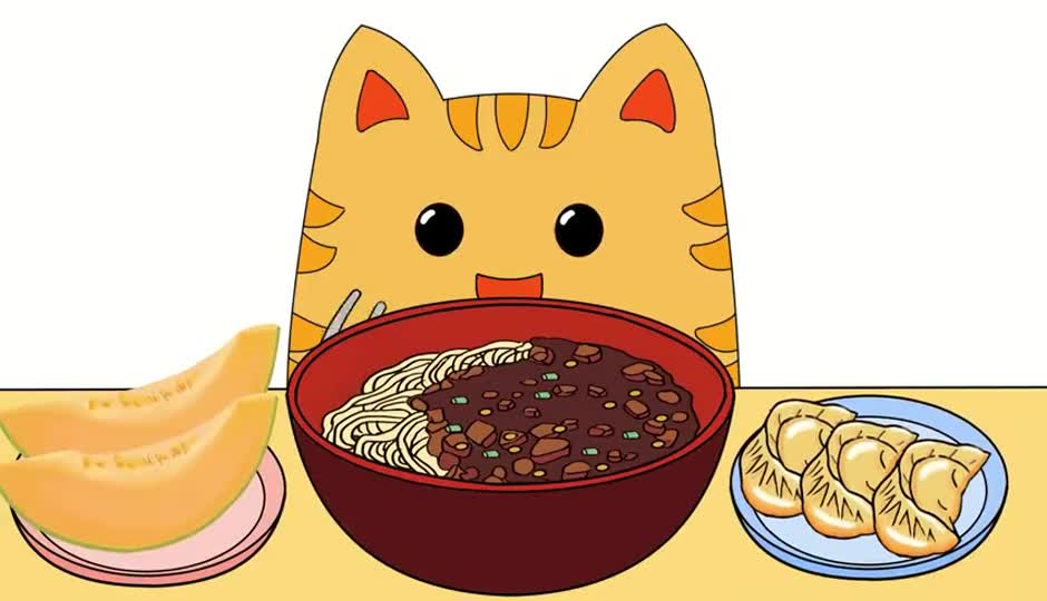 小猫五月点炸酱面吃