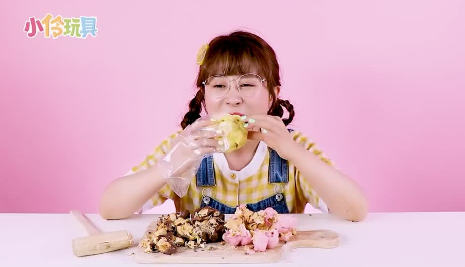 硬到需要用锤子砸着吃的食物？你见过几种1080p