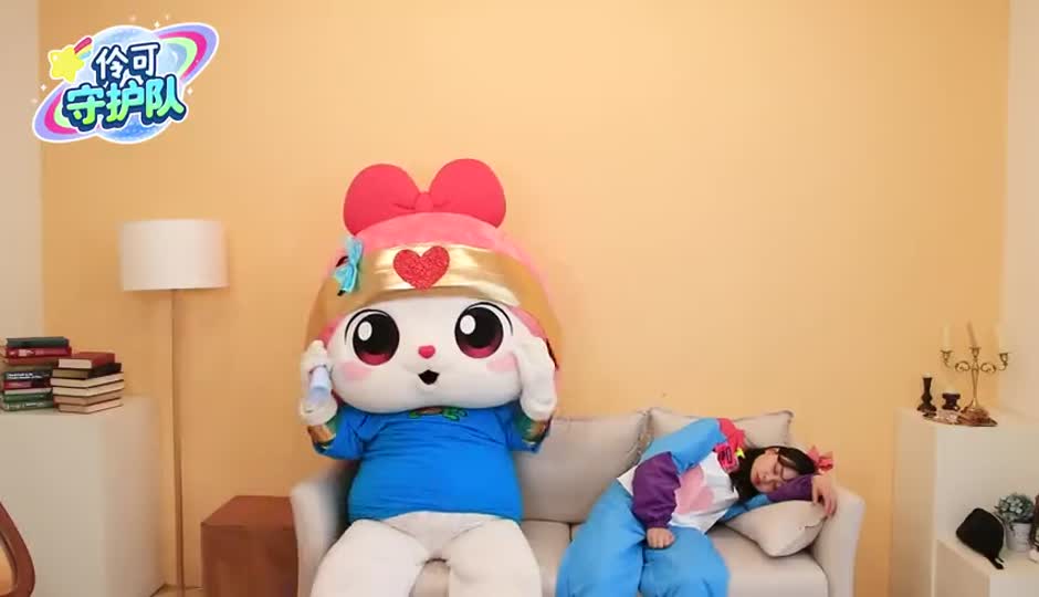 魔女来袭，伶伶小伶遭遇灵魂互换危机
