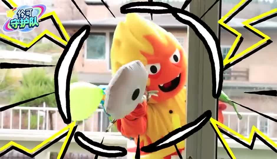 气球魔女的恶作剧！苹果变气球，小伶用魔法打败魔法