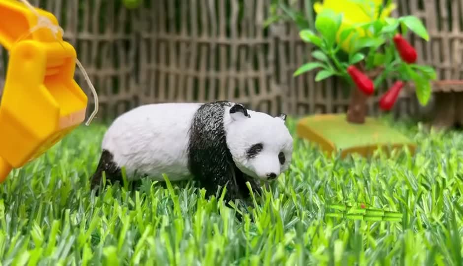 工程车拯救大熊猫，仓鼠化身跑腿小弟