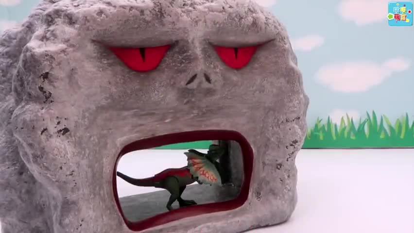 各种恐龙玩具和魔术洞窟