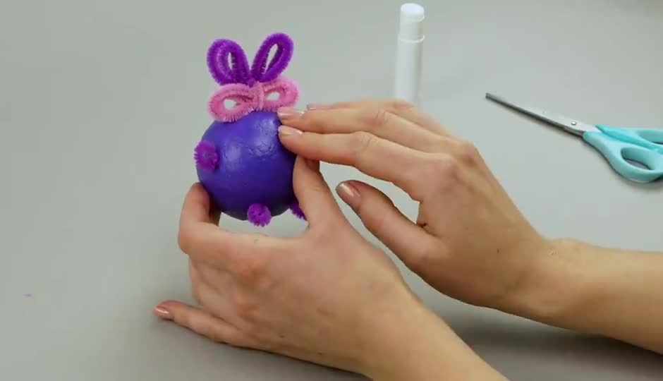 如何制作阳光小兔兔手指木偶