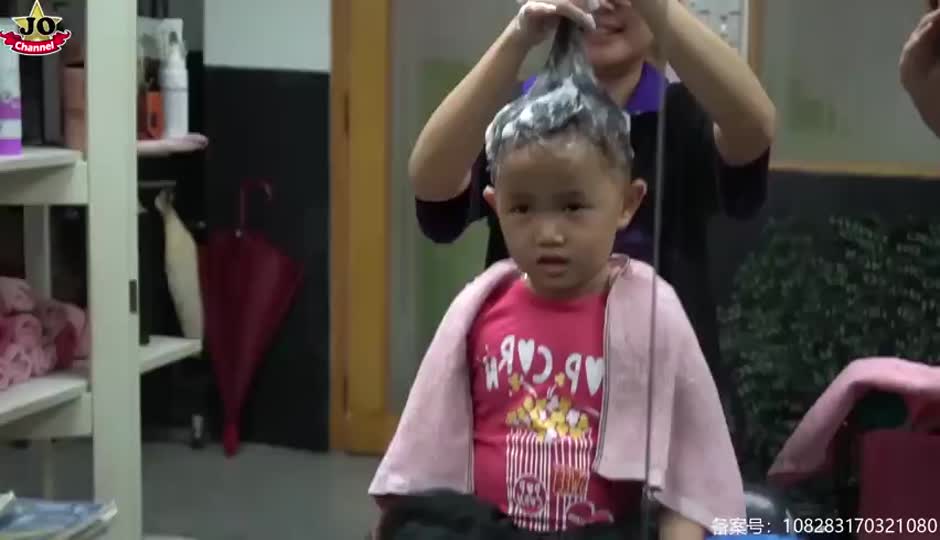 JO家族VLOG 带三小只去剪头大和做造型 亲子互动