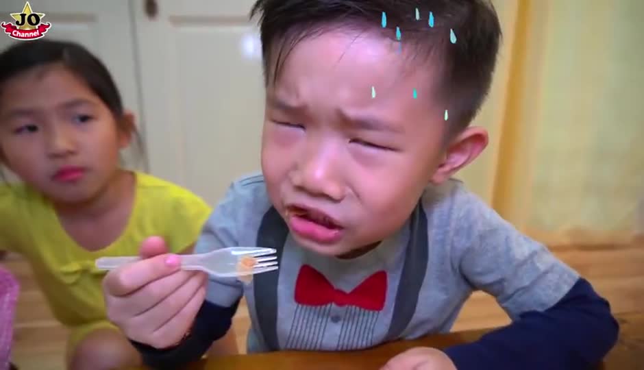 便当挑战！吃午餐比赛，看谁是吃饭小能手 