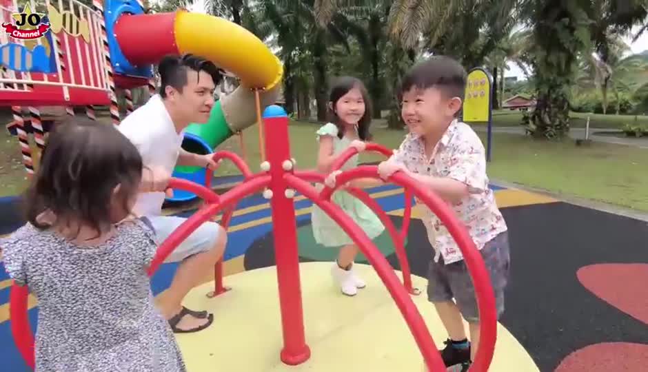 马来西亚水上乐园 边吃边玩泡温泉 户外游乐场