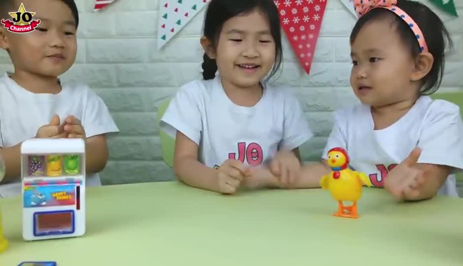 扭糖果机玩具 好好玩喔！